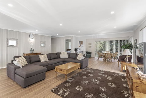 Bay Serene, 15 Mistral Close - Hotel Accommodation 0