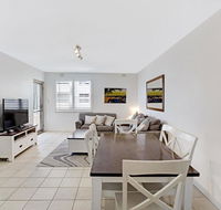 Bay Village Unit 14/ 47 Shoal Bay Road - Hotel Accommodation