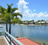 Bayz Maroochy Waters - Hotel Accommodation