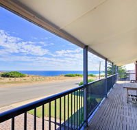 Beach House at Moana - Hotel Accommodation