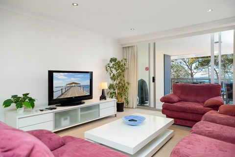 Beach House On Suttons - Hotel Accommodation 2