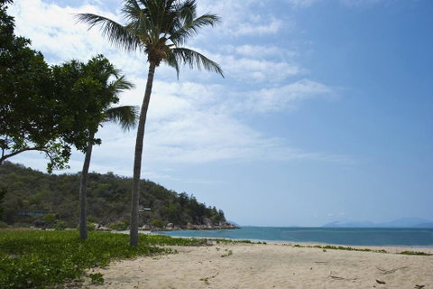 Beachcomber Unit 2 - Hotel Accommodation 1