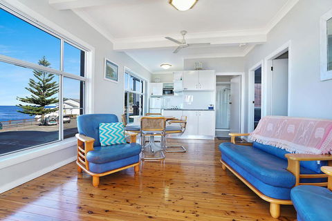 Beachcomer, Unit 1 - The Entrance, NSW - Hotel Accommodation 3