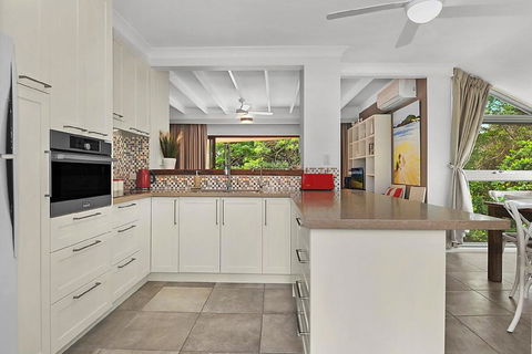 Beachfront 7 Penthouse - Sawtell, NSW - Hotel Accommodation 3