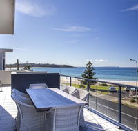 Beachfront Apartment 10 - Hotel Accommodation