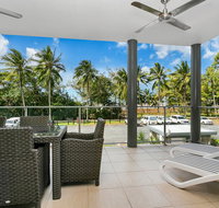 Beachfront Apartment with Ocean Views 4 - Hotel Accommodation