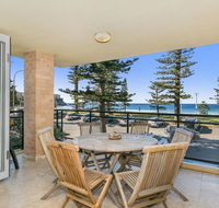 Beachfront on Golden Mile - Hotel Accommodation