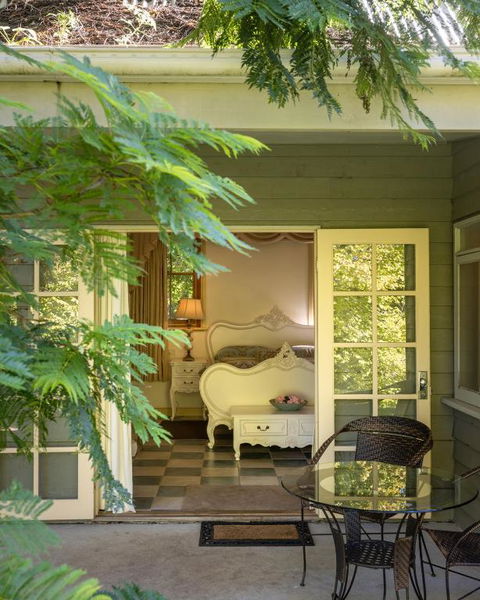 River Cottage - Hotel Accommodation 1