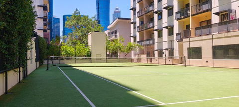 Resort-style Living In Perth CBD - 2X2 Apt - Hotel Accommodation 1