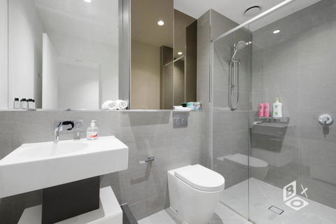 REST COLLECTION Apartments On West Side Place - Hotel Accommodation 2
