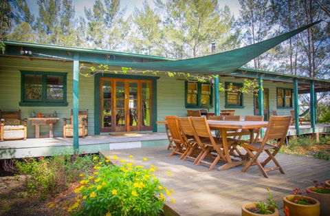 Red Tractor Retreat - Hotel Accommodation 0