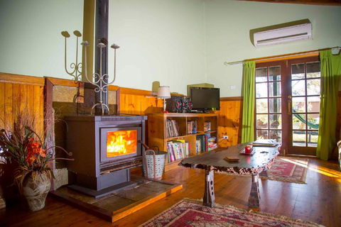 Red Tractor Retreat - Hotel Accommodation 3