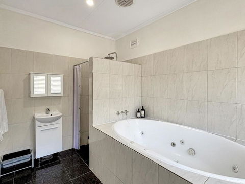 Relax At Gossan - Hotel Accommodation 2