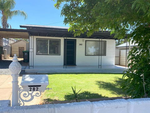 Relax At Gossan - Hotel Accommodation 3