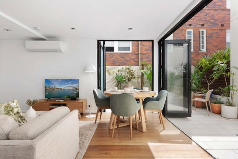 Relaxed Beachside Townhouse - Hotel Accommodation 1