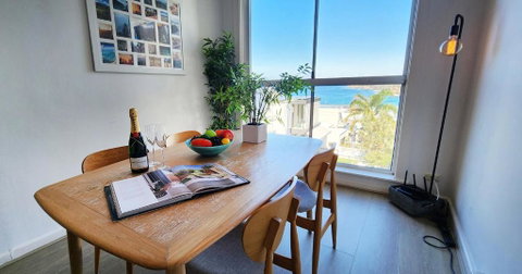 Relaxed Coastal Living With Fantastic Sea Views - Hotel Accommodation 0