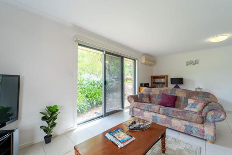 Relaxing Holiday Home Pets Are Welcome - Hotel Accommodation 3