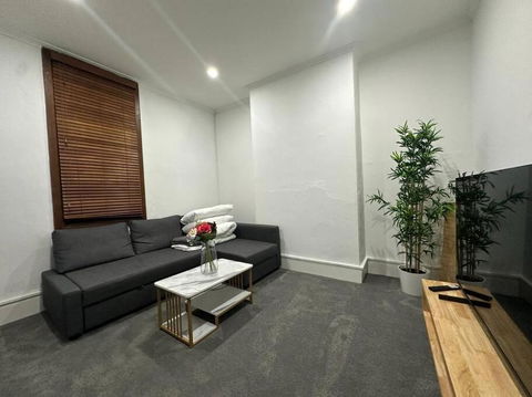 Remarkable 2 Bedroom House At The Centre Of Darlinghurst - Hotel Accommodation 0