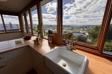 Renovated Cottage Near Cataract Gorge Launceston - Hotel Accommodation 2