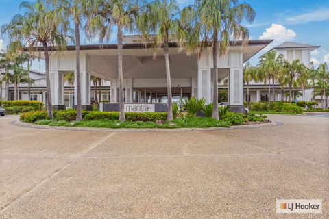 RESORT ON THE BEACH 1219/20 - Hotel Accommodation 1