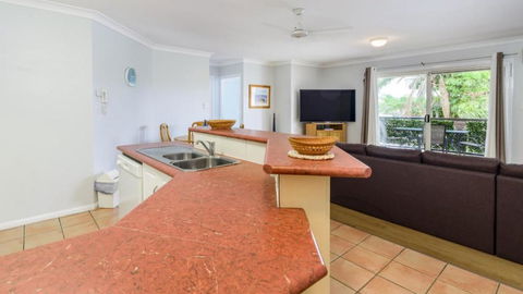 Resort Style Unit Across From The Water - Hotel Accommodation 2