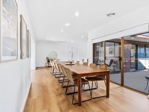 Retreat House - Hotel Accommodation 1