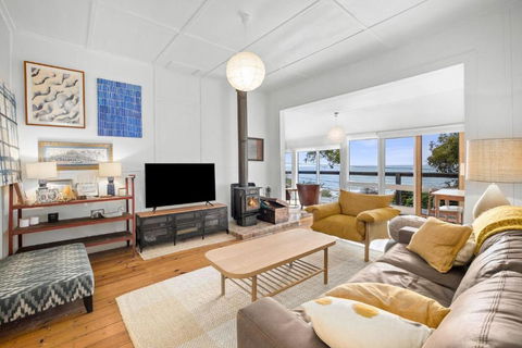 Retro Beach Vibes - Hotel Accommodation 1