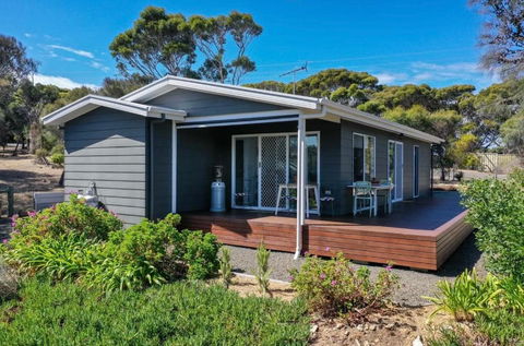 River Retreat - Hotel Accommodation 2