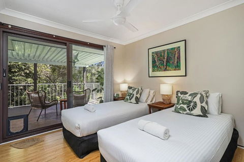 Riverfront Oasis In Elanora - Hotel Accommodation 3