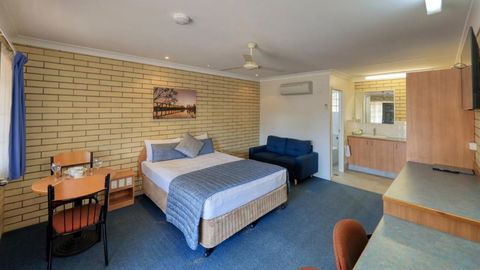 Riverland Motor Inn - Hotel Accommodation 2