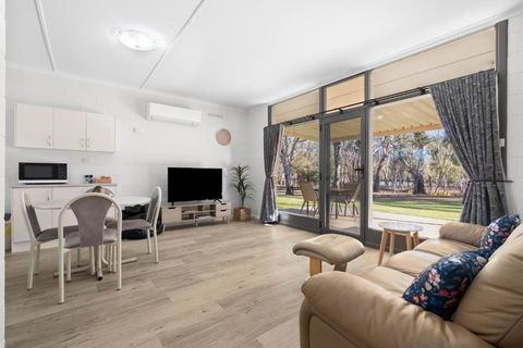 Riversands Rest Accommodation Paringa - Willow Cottage - Hotel Accommodation 0