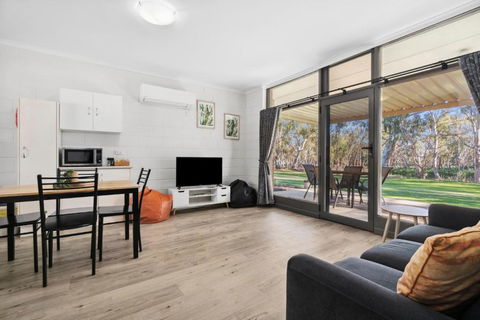 Riversands Rest Accommodation Paringa - Coobah Cottage - Hotel Accommodation 2