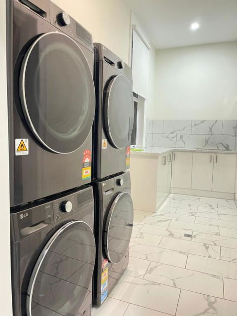 Riverside Hotel - Hotel Accommodation 3