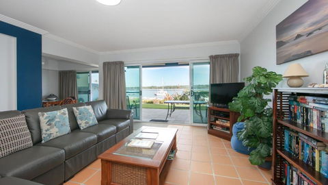 Riverview Apartment 2 Block 2 - Hotel Accommodation 3