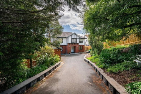 Riveting House With Incredible Water-view At SandyBay - Hotel Accommodation 0