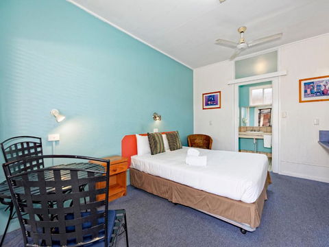 Riviera Motel Bundaberg - Hotel Accommodation 2