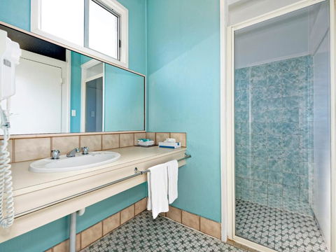 Riviera Motel Bundaberg - Hotel Accommodation 3