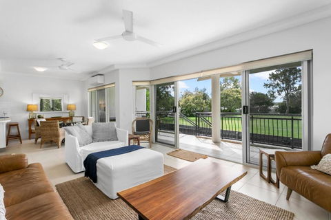 Riviera Noosa Resort - Hotel Accommodation 1