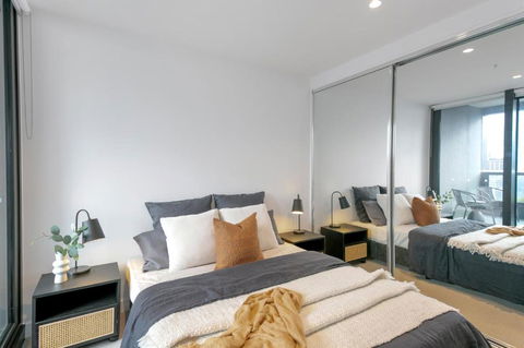 REST COLLECTION Apartments At Melbourne Quarter - Hotel Accommodation 2