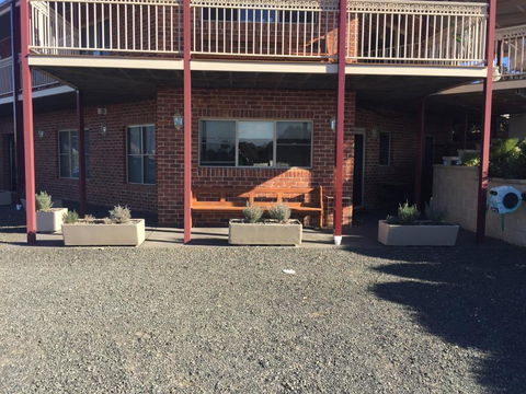 Robin Hill Retreat - Hotel Accommodation 3