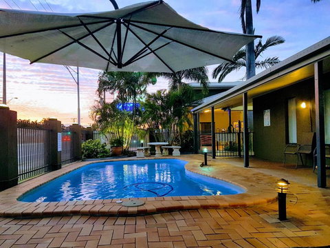 Rockhampton Palms Motor Inn - Hotel Accommodation 2