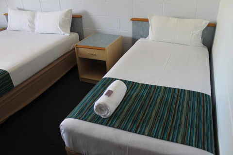 Rocky Glen Hotel Motel Gladstone - Hotel Accommodation 3