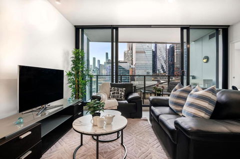 Rooftop Pool 2BR Apartment At Marvel Stadium With Free Parking - Hotel Accommodation 1