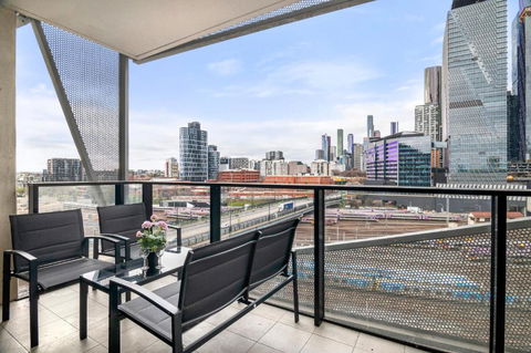 Rooftop Pool 2BR Apartment At Marvel Stadium With Free Parking - Hotel Accommodation 2