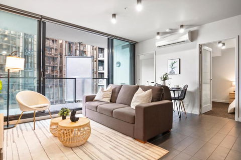 Rooftop Pool 2BR Apt At Marvel Stadium With Free Parking - Hotel Accommodation 0
