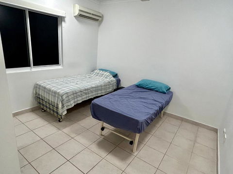 Room In City With Kittens! - Hotel Accommodation 1