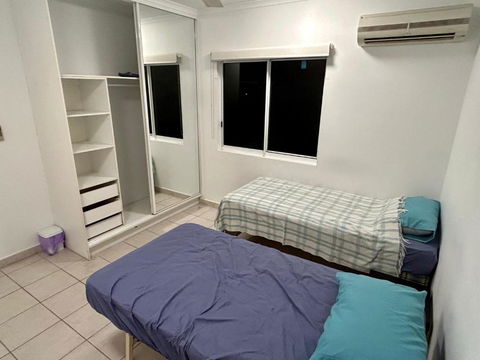 Room In City With Kittens! - Hotel Accommodation 2