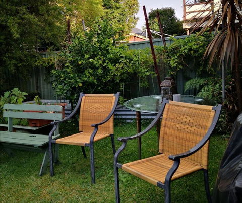 Roomy Rosegarden Flat In Roselands - Hotel Accommodation 2