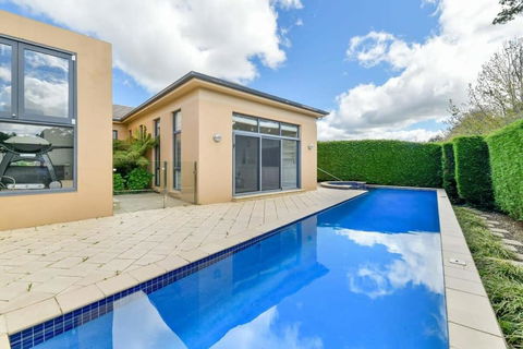 Roselawn Retreat - Pool, Incredible Views, Sleeps 8 - Hotel Accommodation 3