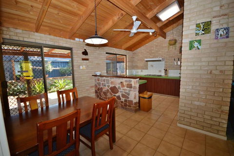 Rossys Retreat - Kalbarri WA - Hotel Accommodation 3